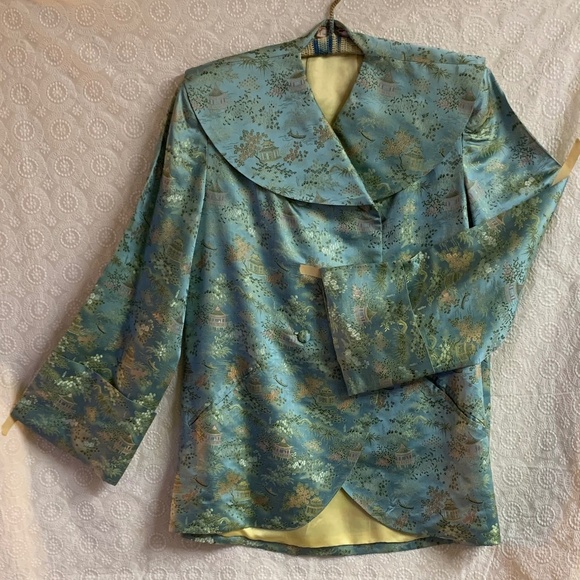 100% Silk Brocade Women's Swing Jacket. Made in Post-War Japan. - Picture 1 of 16